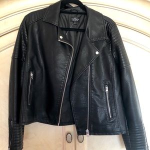 Beautiful Topshop Faux Leather Jacket!